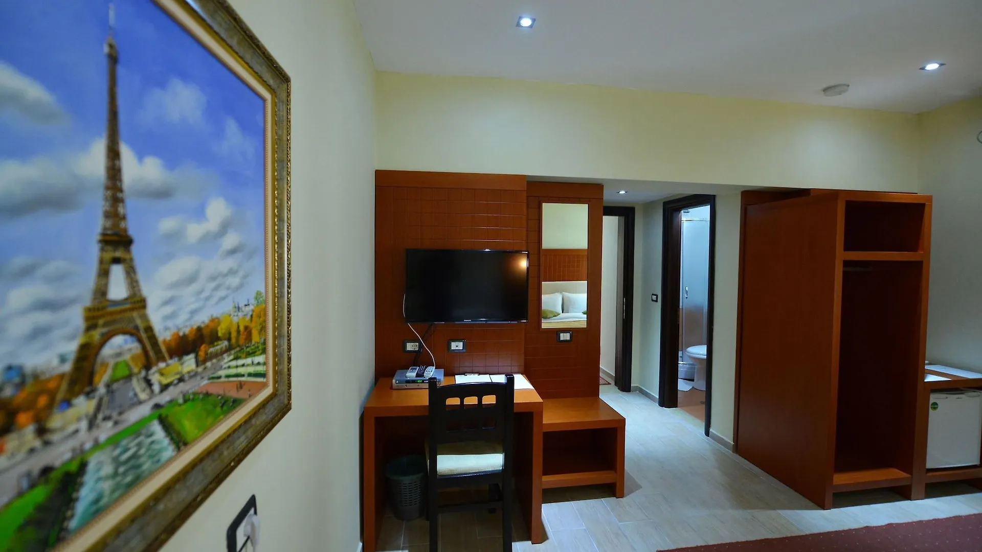 City 5 Hotel Tirana