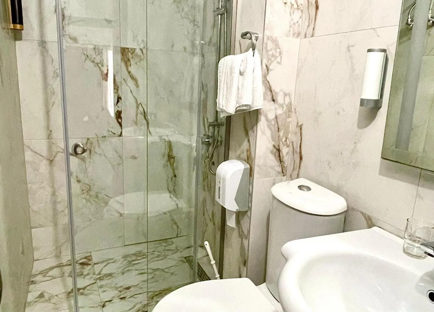 City 5 Hotel Tirana