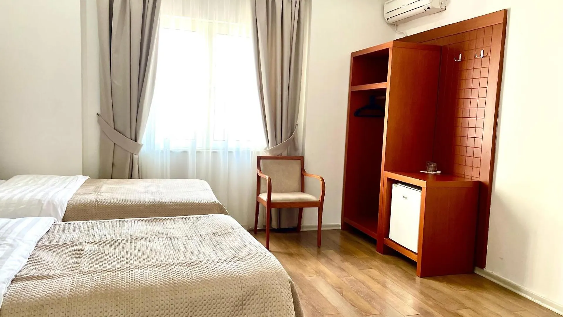 City 5 Hotel Tirana