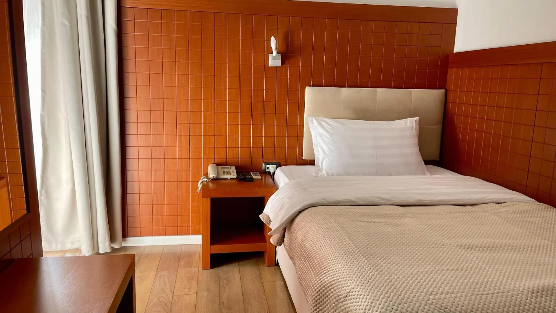 City 5 Hotel Tirana